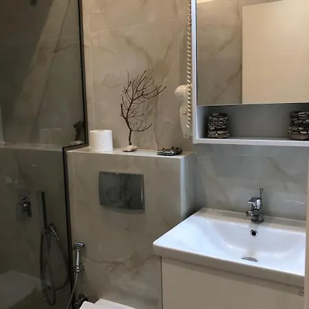 Ipsos Apartment Apartament *