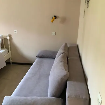 公寓 Ipsos Apartment